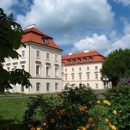 Hotel Zámek Napajedla Exterior foto