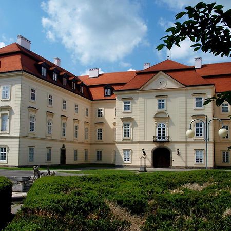 Hotel Zámek Napajedla Exterior foto